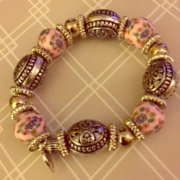 ⭐️Flower Power - Picture 1 of 3